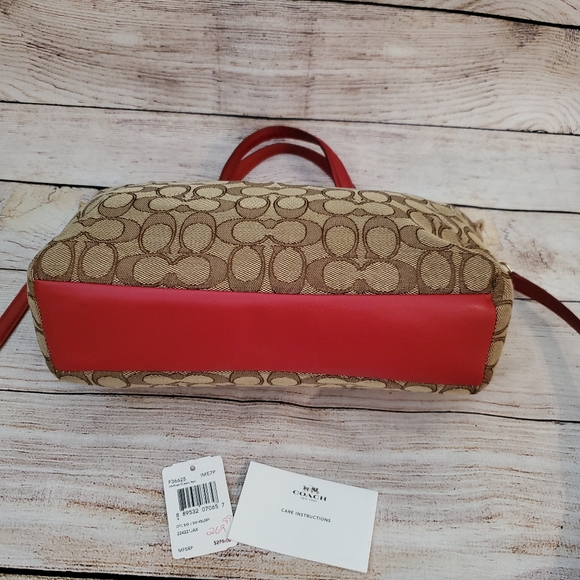 SOLD......COACH- Small Kelsey Satchel In Signature Jacquard - Picture 9 of 14